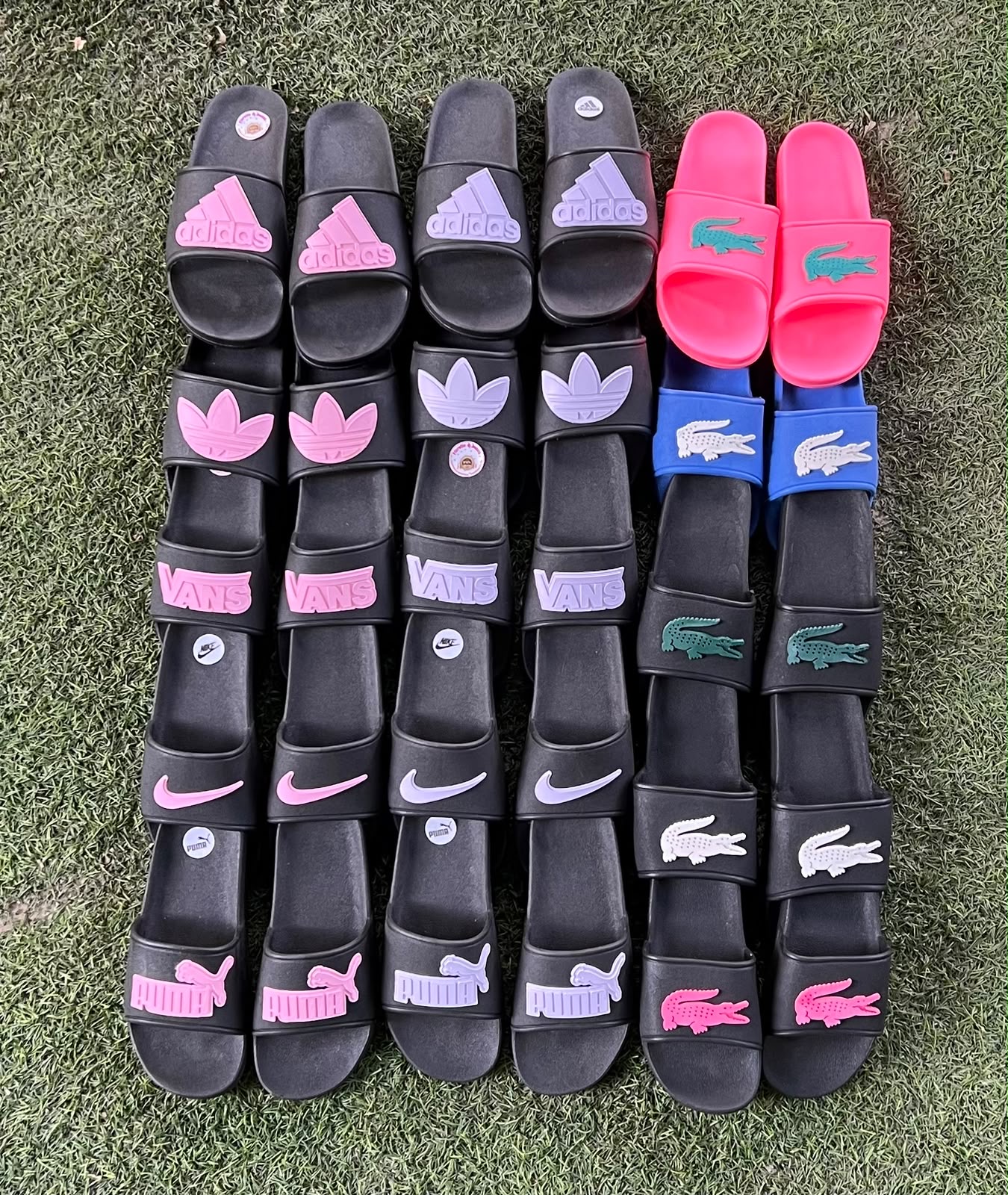Chancletas Varias Marcas - 6dfd2163-2d5f-4203-9845-c312a9a8f7c4.jpeg
