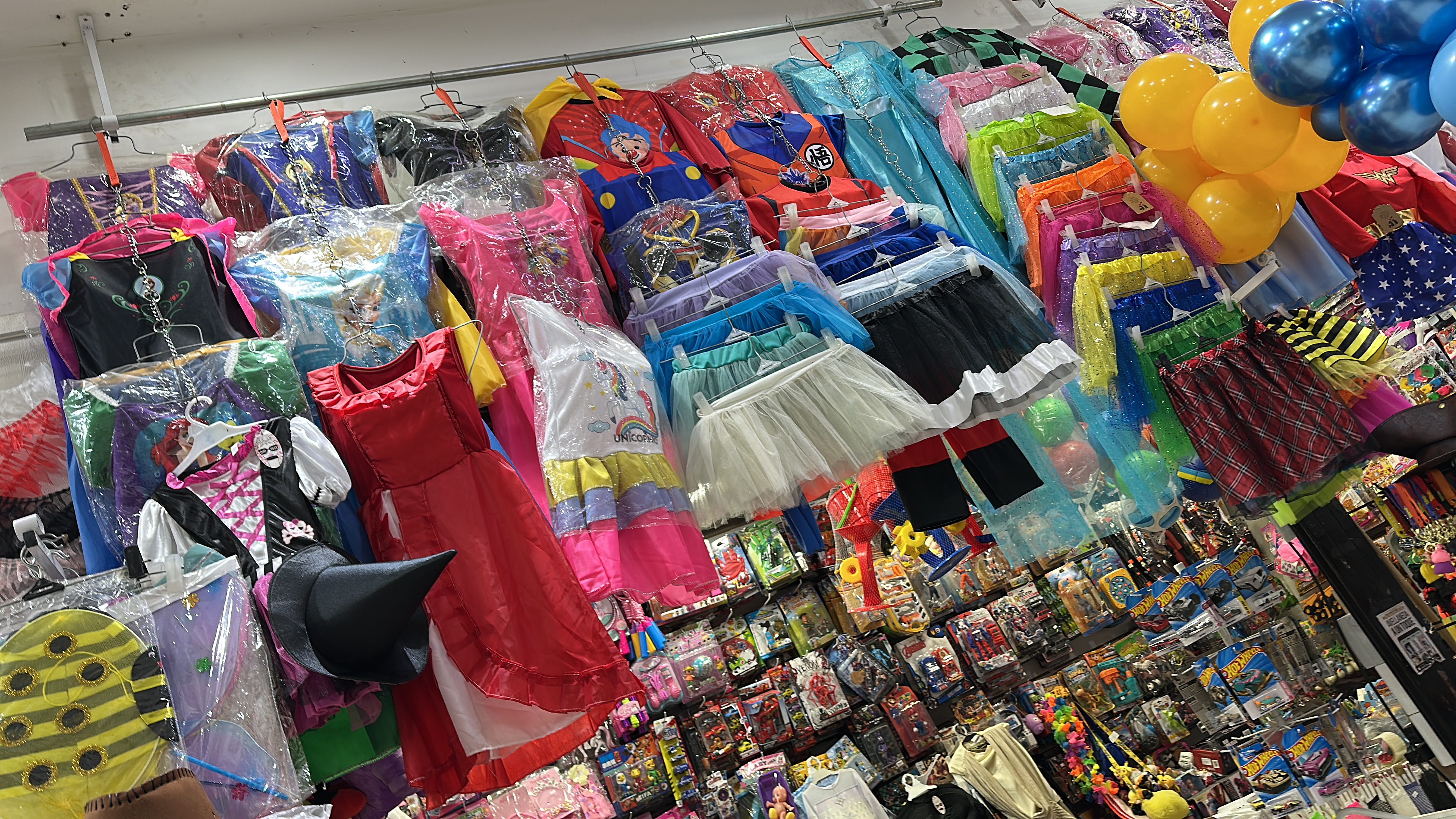 Variedad de Disfraces para Halloween - 4C058E72-1CAF-48AE-8BC8-872B320EED2D.jpeg