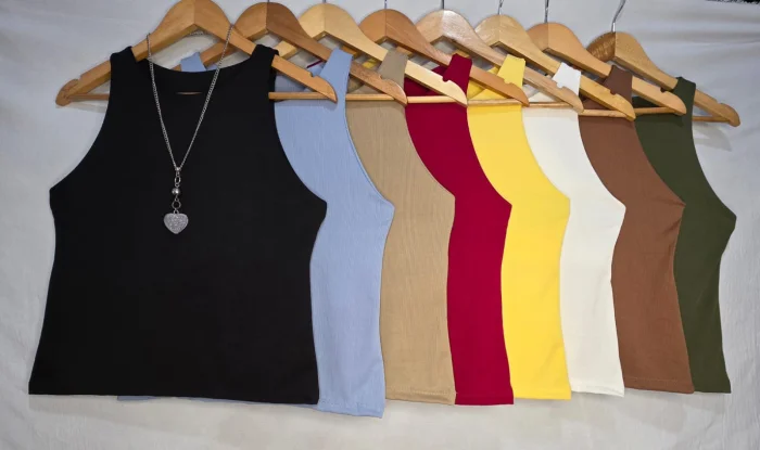 Musculosa Cuello Cerrado