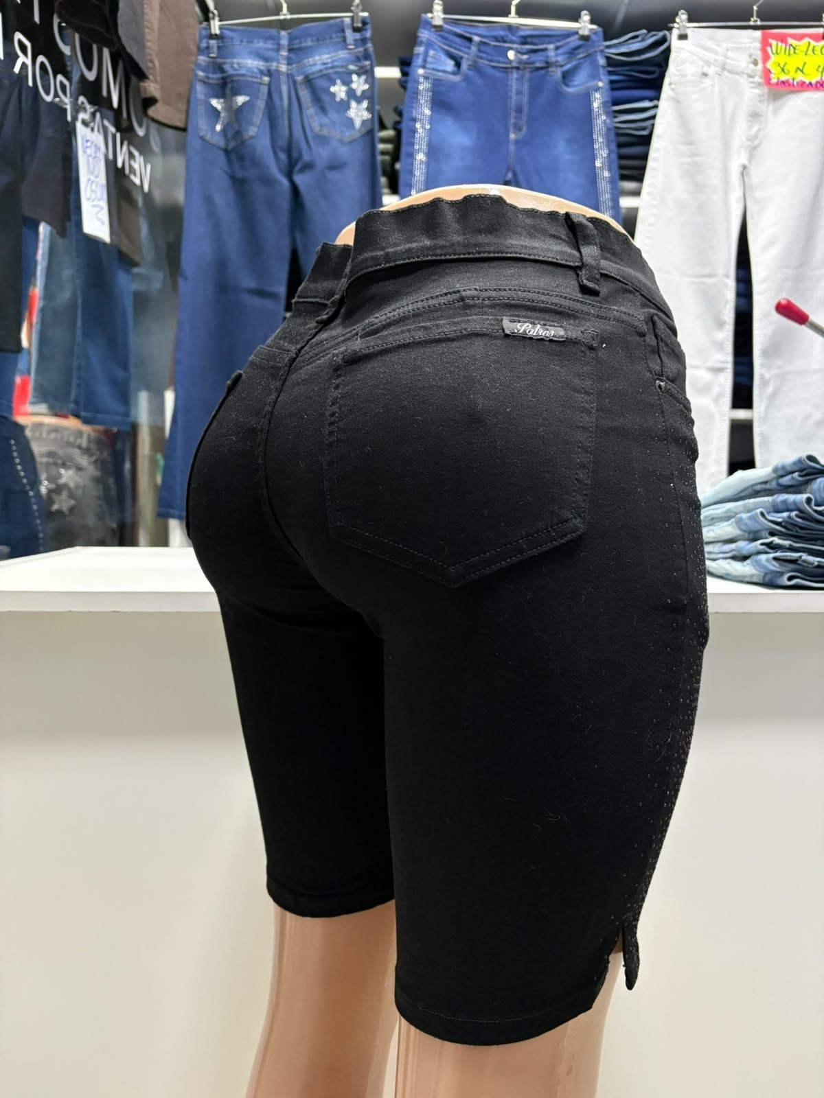 Bermuda con Brillos Negros - Imagen 2