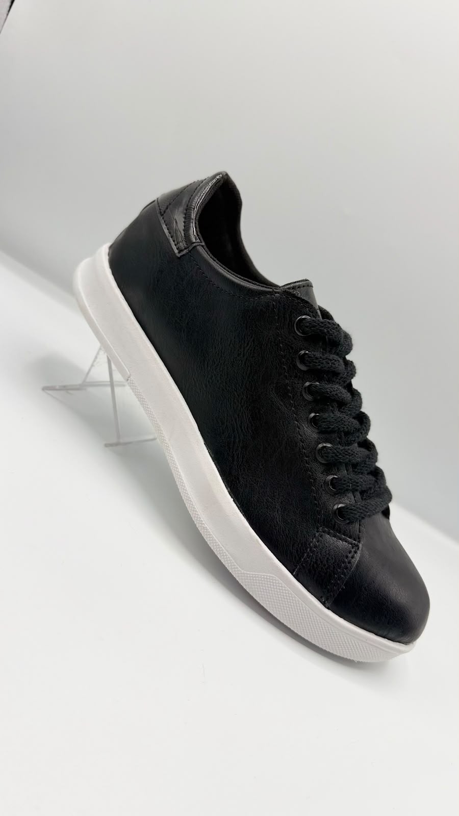 Zapatilla de Hombre Negro Eco - Imagen 2