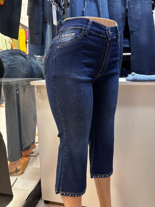 Capri de Dama Azul con Tachas