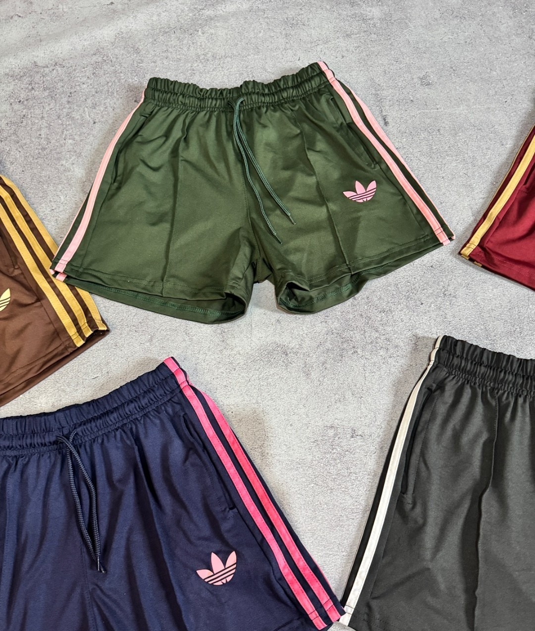 Short Retro Adi - Imagen 2