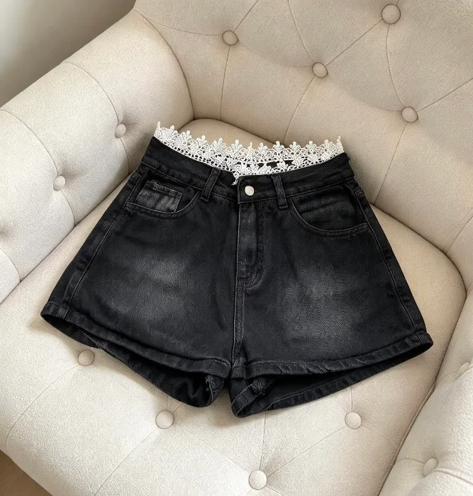 Short de Jeans Negro con Puntilla