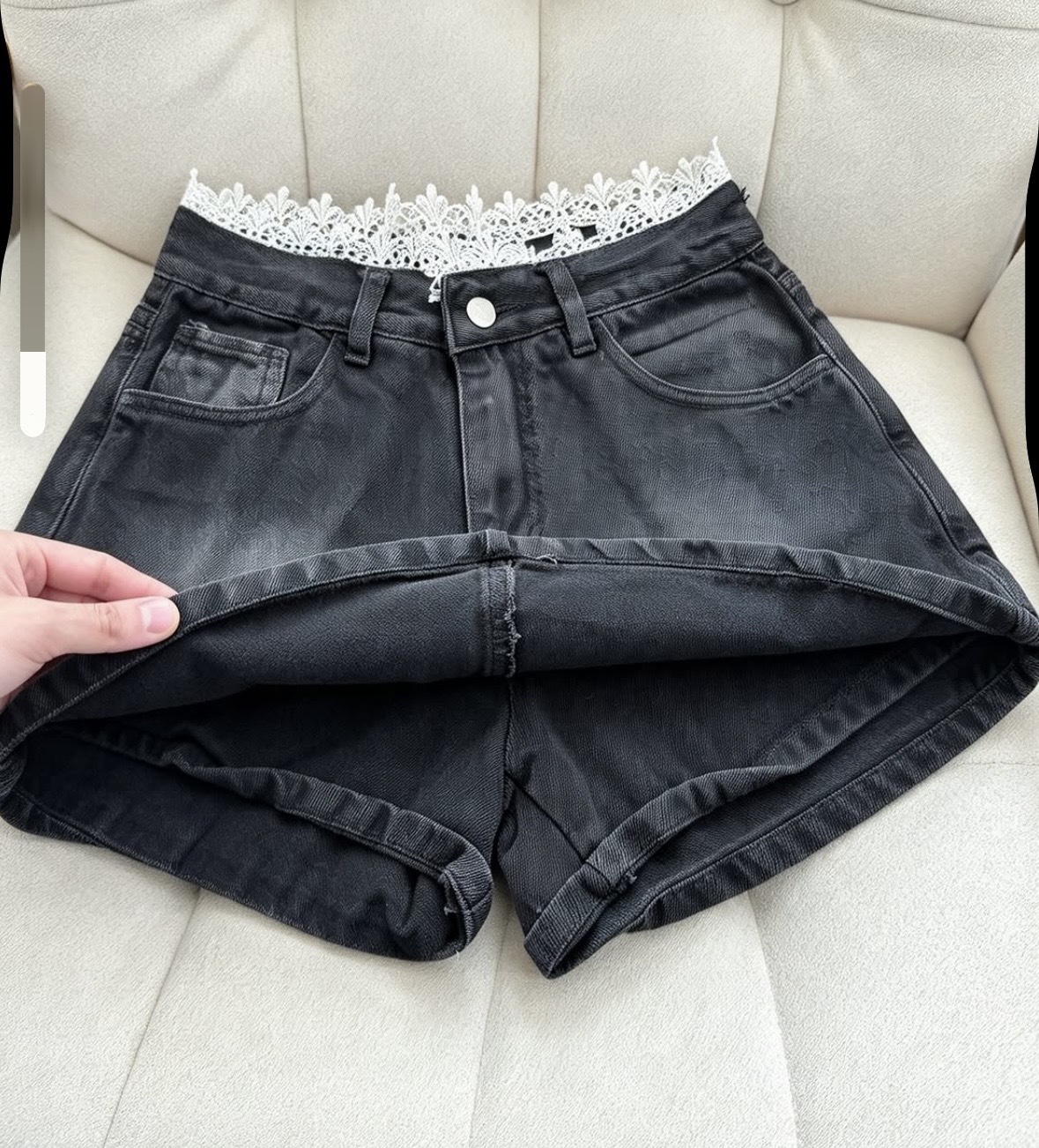 Short de Jeans Negro con Puntilla - IMG_0755.jpeg