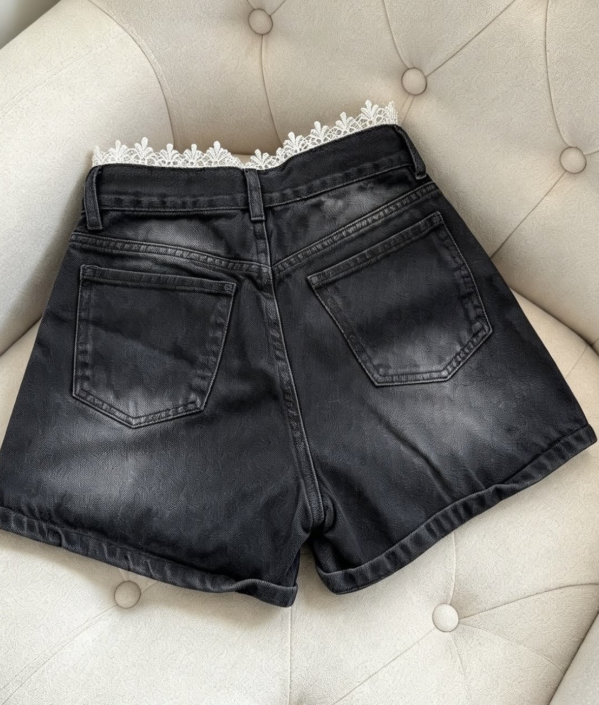 Short de Jeans Negro con Puntilla - IMG_0756.jpeg