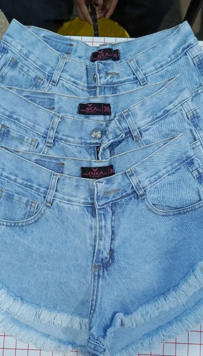 Shorts Deflecado Tiro bajo  Celeste Nevado