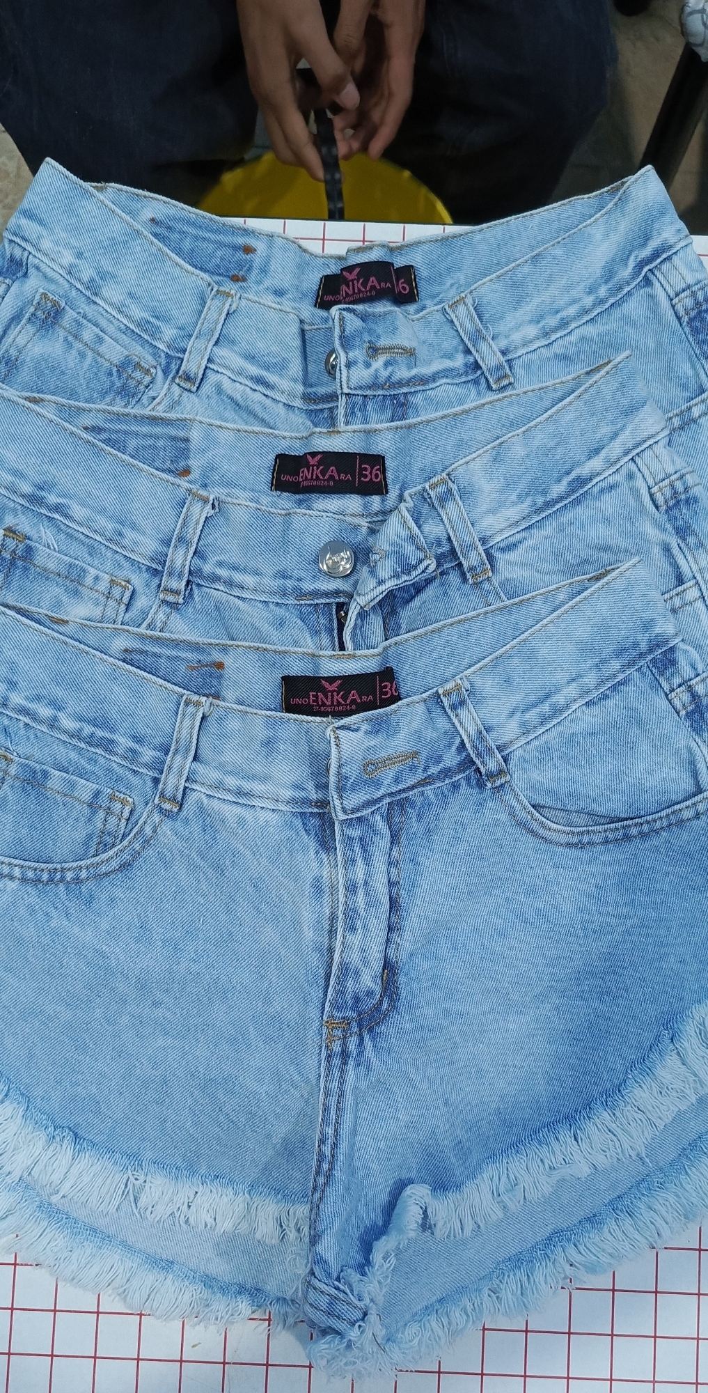 Shorts Deflecado Tiro bajo  Celeste Nevado - Imagen 2