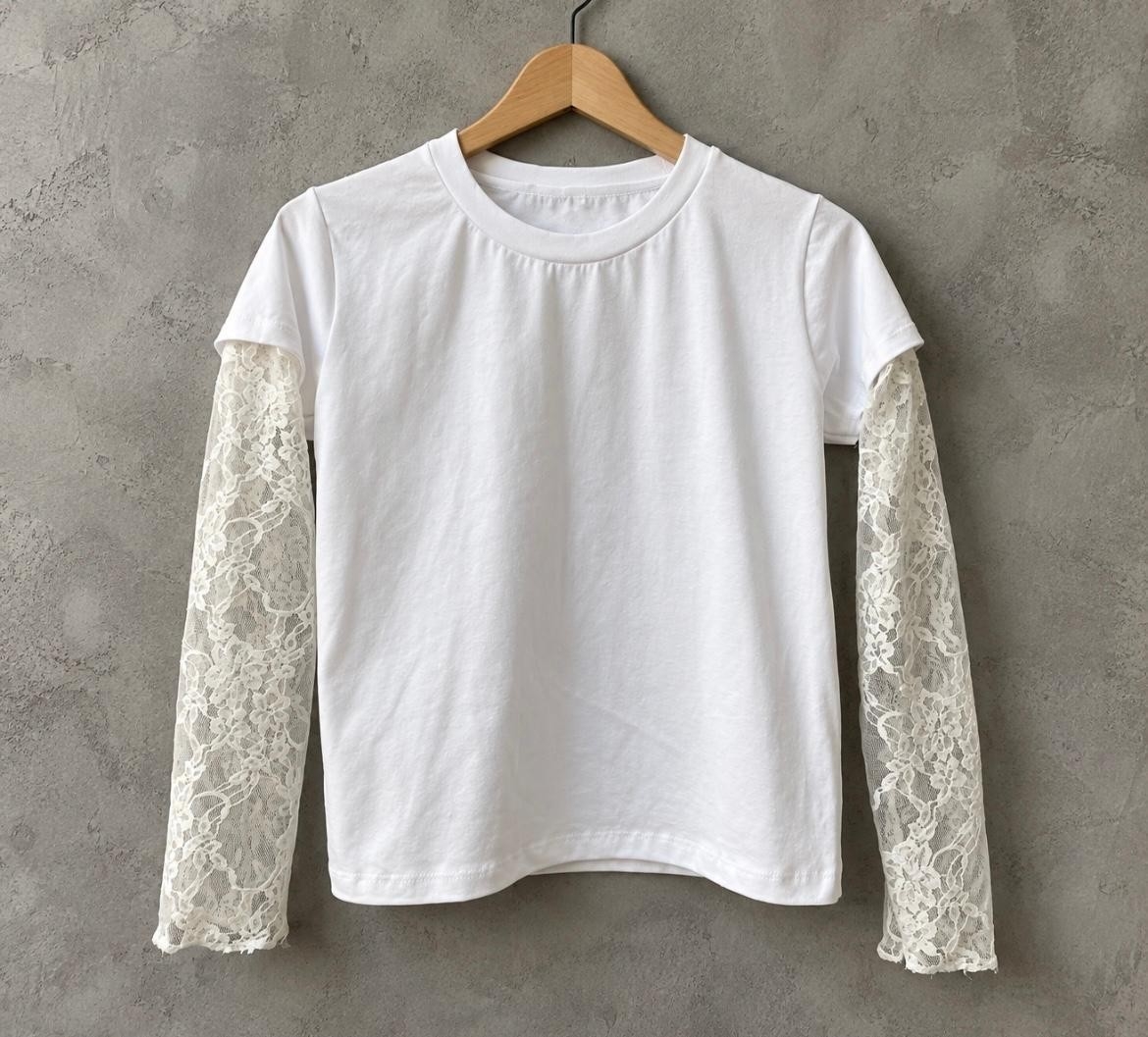 Remera con Mangas de Encaje - Imagen 4