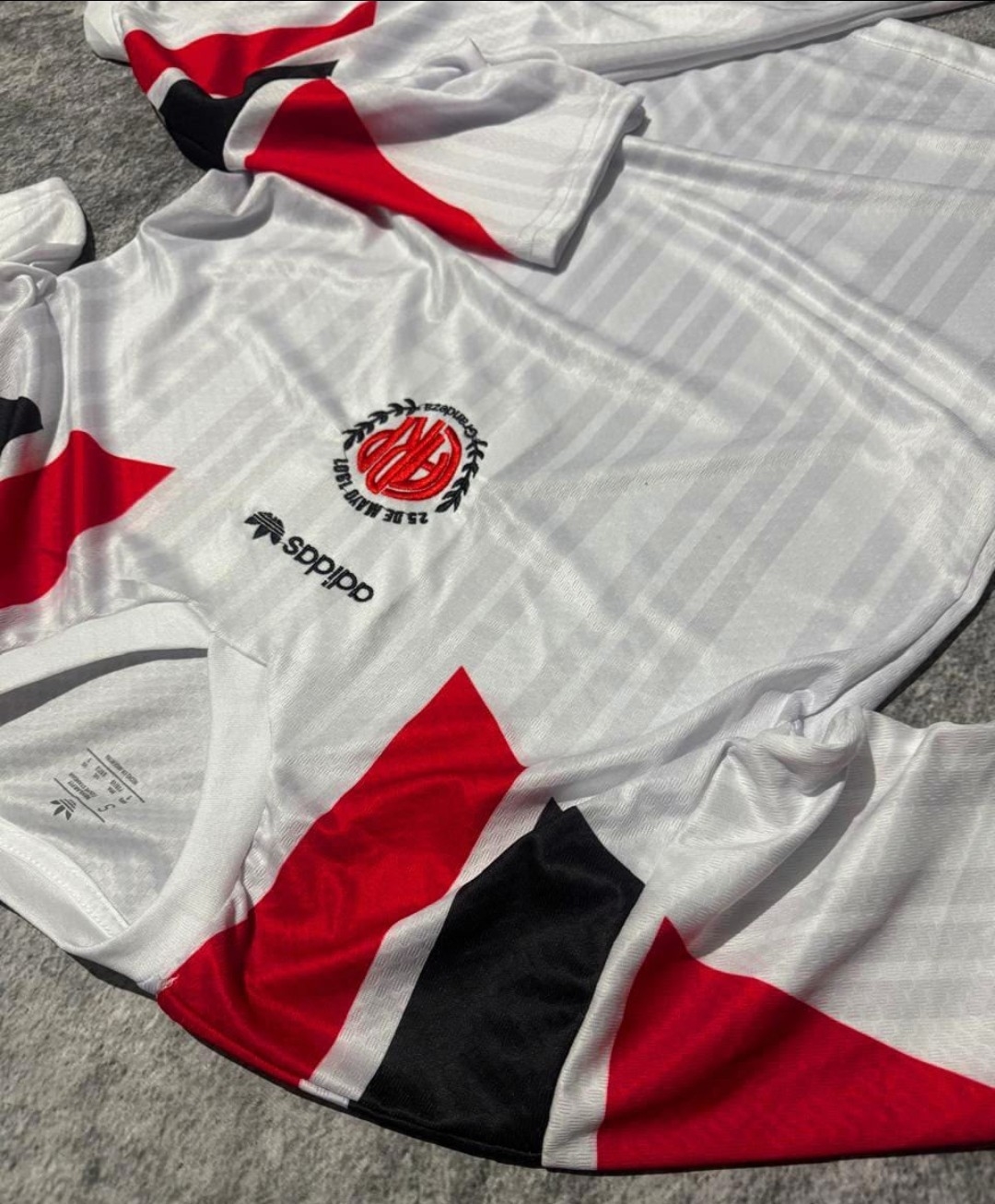 Camisetas Retro Premium - Imagen 2