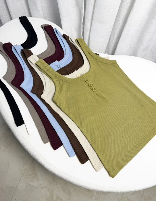 Musculosa con Botones Morley