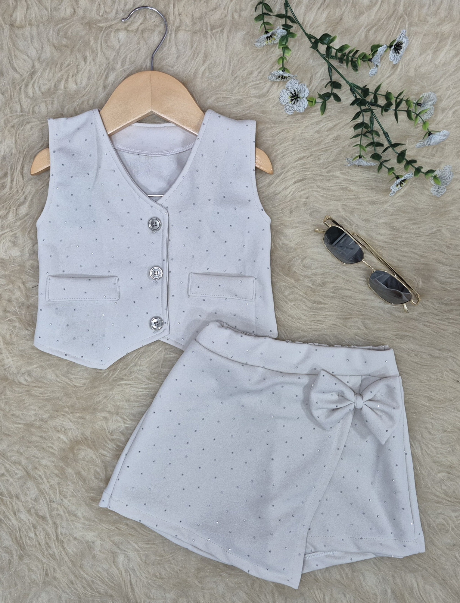 Conjunto  Chalequito y Short Pollera Scuba Stras - Imagen 5