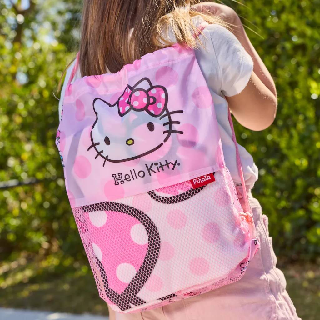 Toallón Hello Kitty Infantil 70x130cm + Bolso | Microfibra Suave Oficial Piñata - 4.jpg