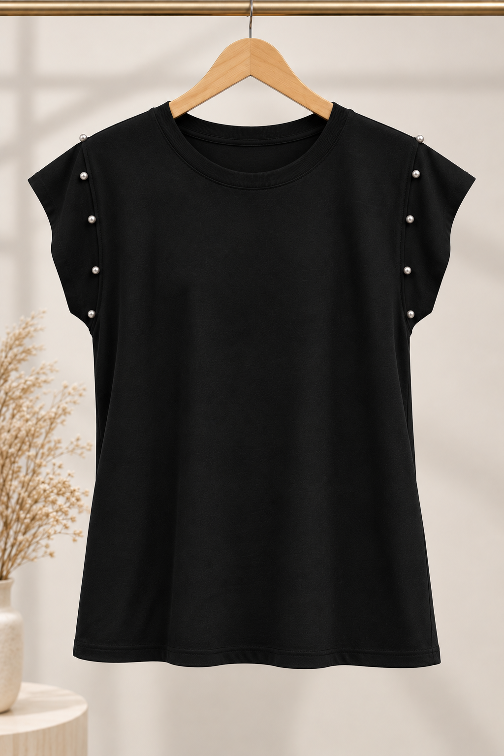 Remera con Tachas Manga Japonesa - 2ED3B03E-8F79-4FF1-B074-8A79535355AC.png