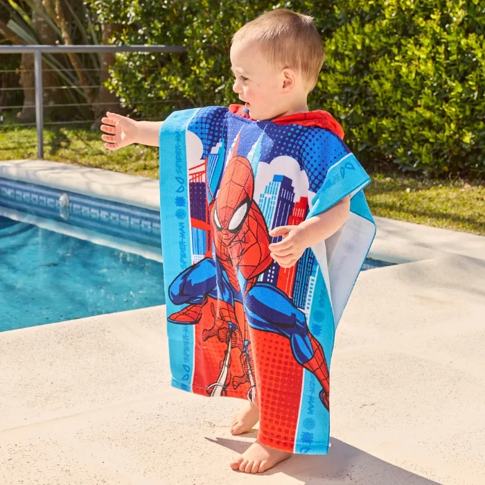 Poncho Toalla Spider-man 50x1.20 | Secado Rápido, Suave y con Capucha Oficial Piñata