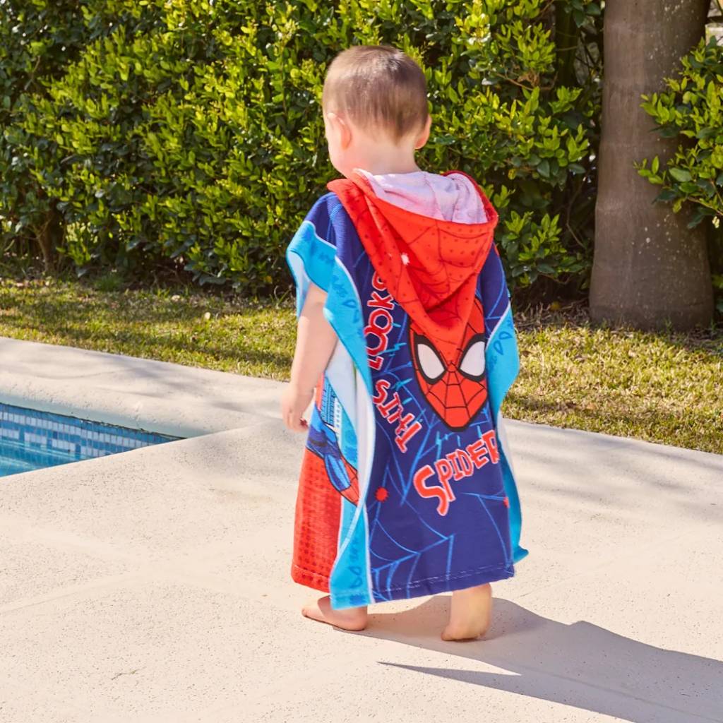 Poncho Toalla Spider-man 50x1.20 | Secado Rápido, Suave y con Capucha Oficial Piñata - 2.jpg