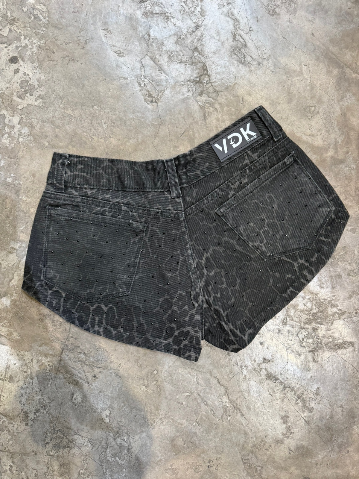 Short Tiro bajo Milenka Animal Print Cin Brillos - 8fc93830-5329-46ae-b87f-37a517359912.jpg