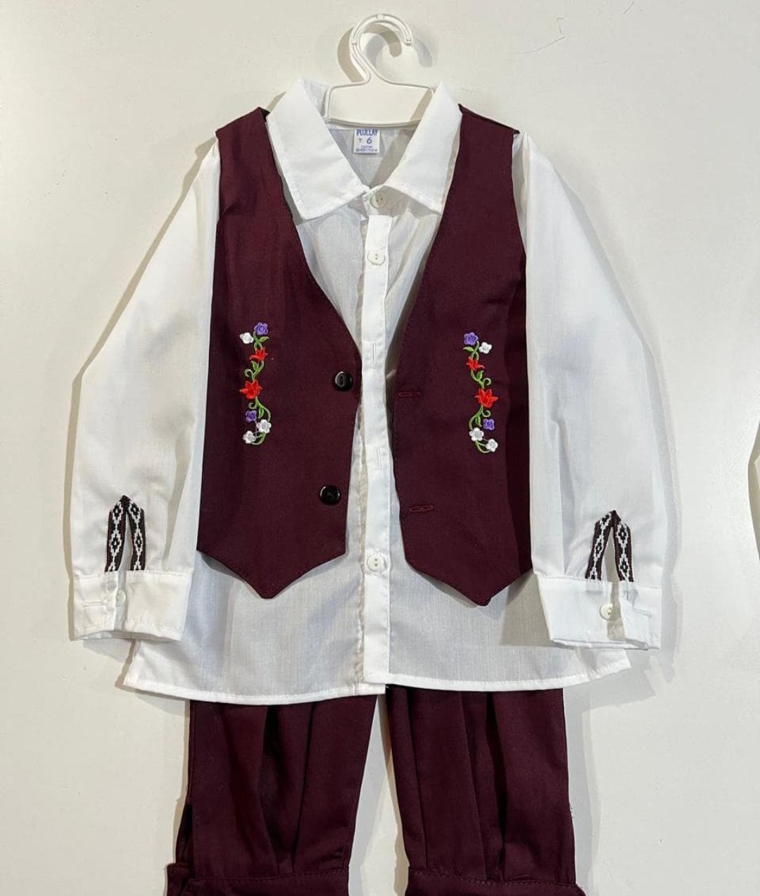 Conjunto para Bebé Bombacha de Campo.camisa y Chaleco Bordado. - Imagen 2