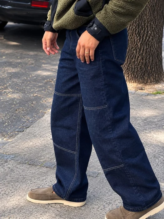 Jeans Baggy con Recortes.