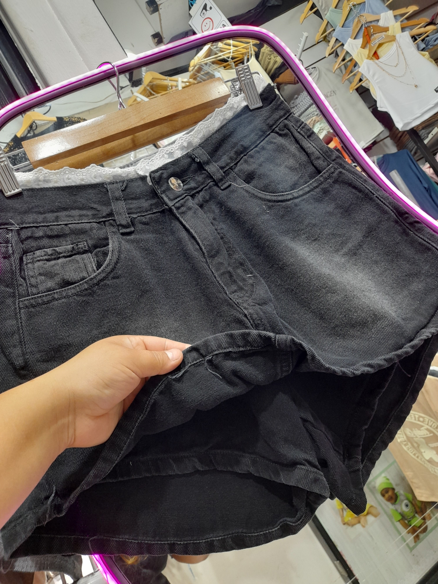 Short Pollera Negro Localidado (con Encaje) - Imagen 2