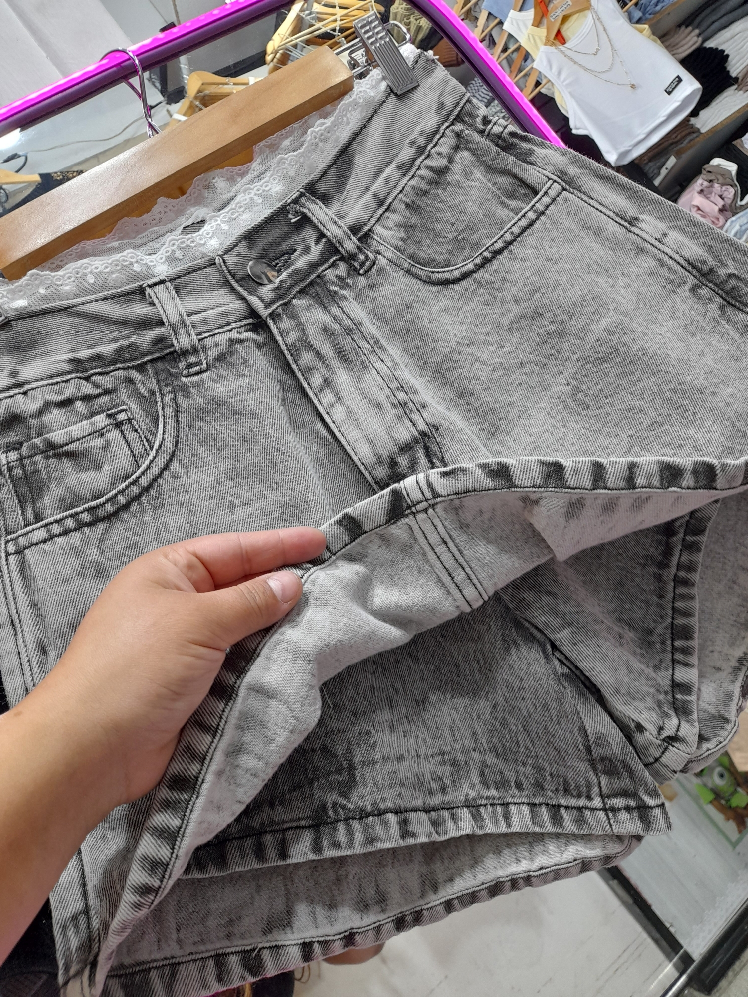 Short Pollera Gris (con Encaje) - Imagen 3