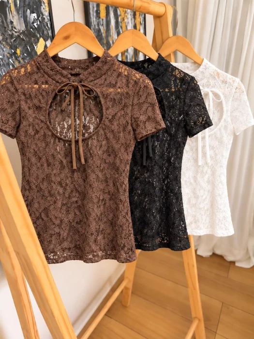 Remera de Encaje Zurich