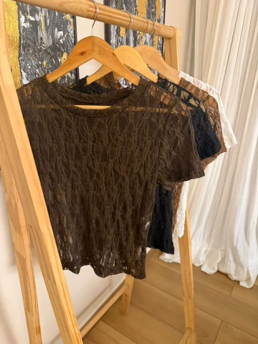 Remera de Encaje Lis