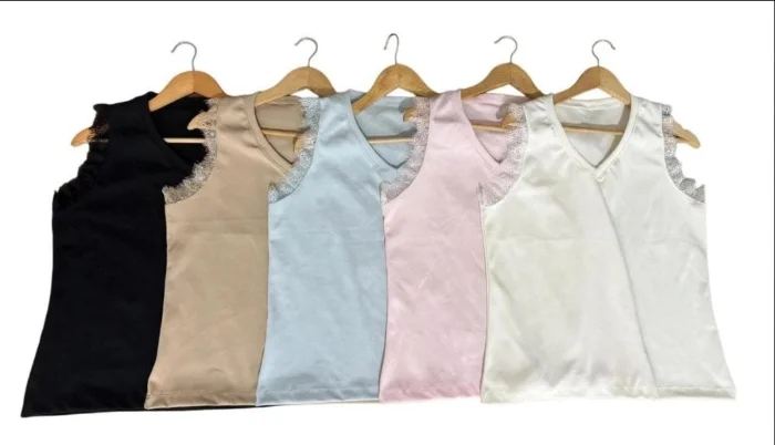 Musculosa con Encaje