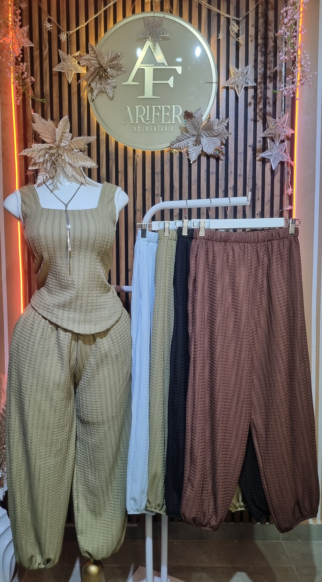 Conjunto Pantalo Globo+ Musculosa Cuello Cuadrado - Imagen 3