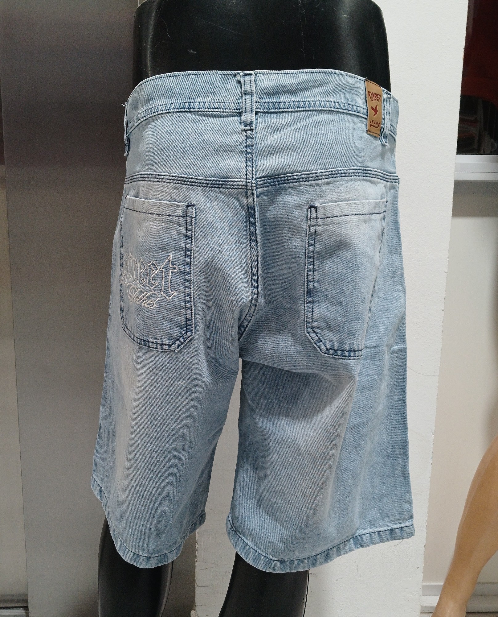 Bermuda Baggy Bordado - Imagen 2