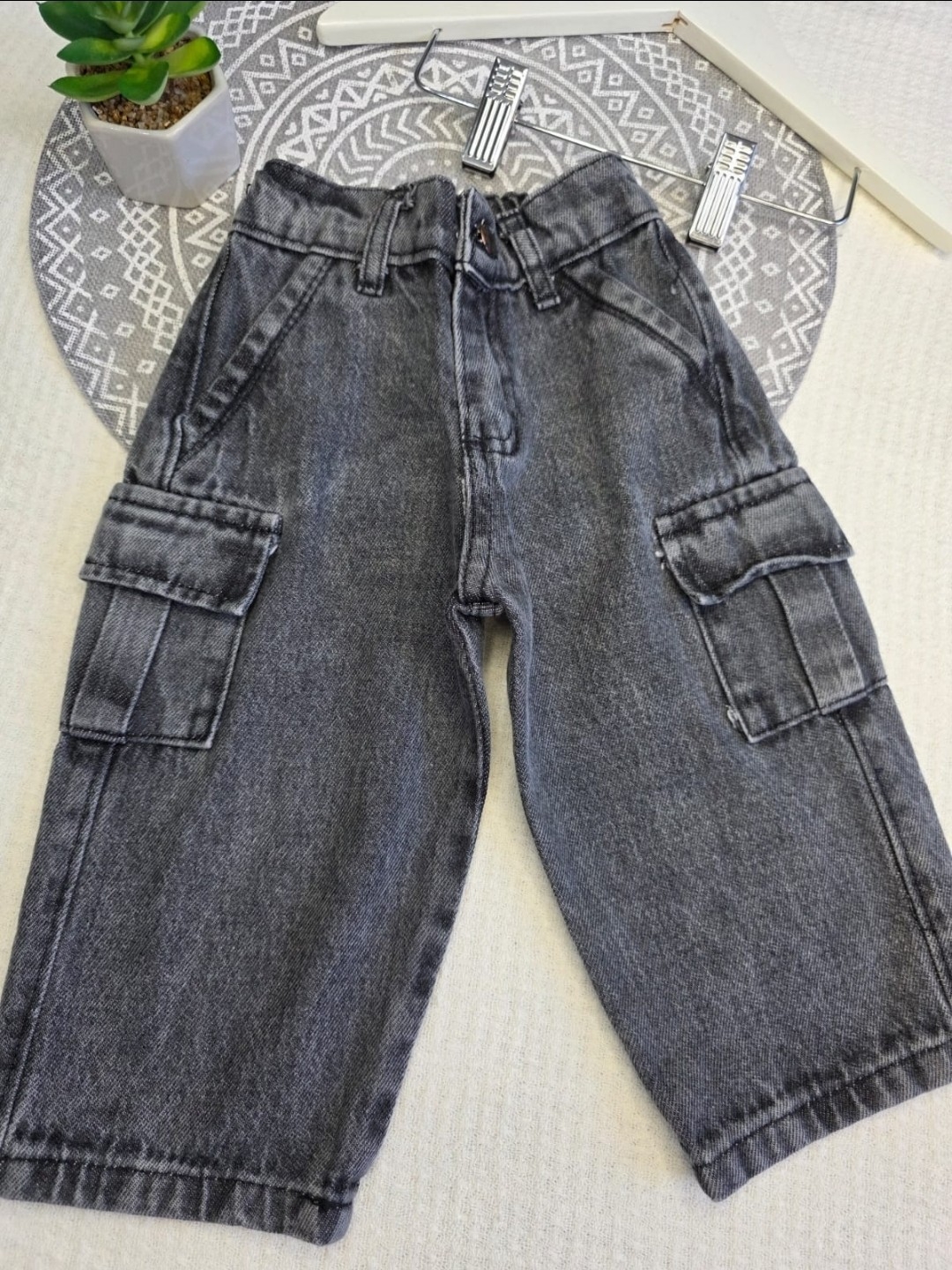 Jeans Cargo para Bebé. - Imagen 3