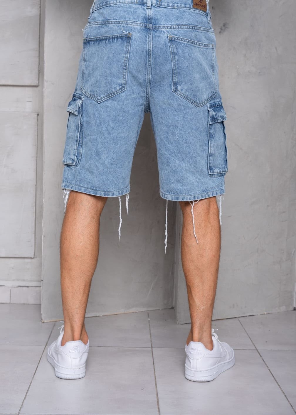 Bermudas Jeans Mom Cargo con Fuelle - Imagen 7
