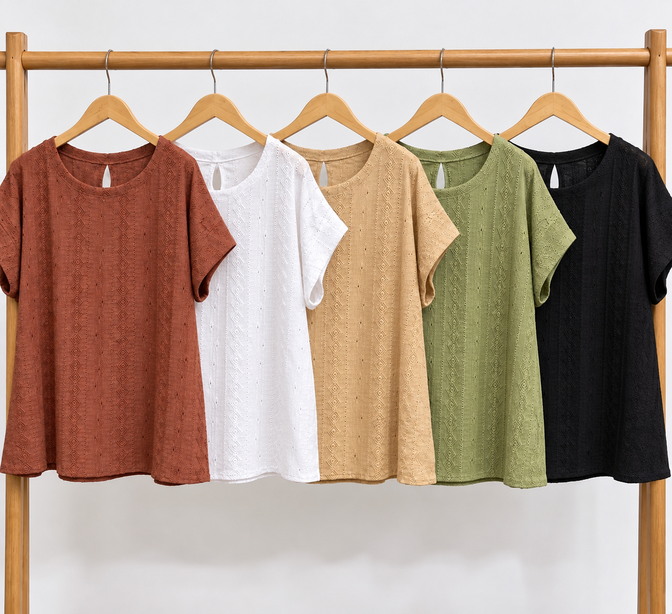 Remera de Broderie - 97302A3D-1862-4220-AE07-F925F6AD2A75.png