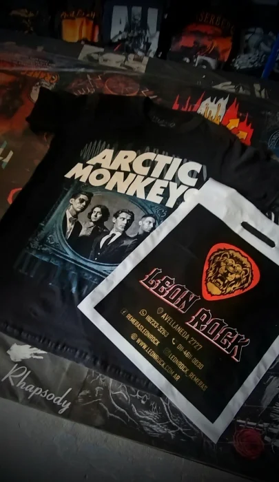 León Rock Remeras