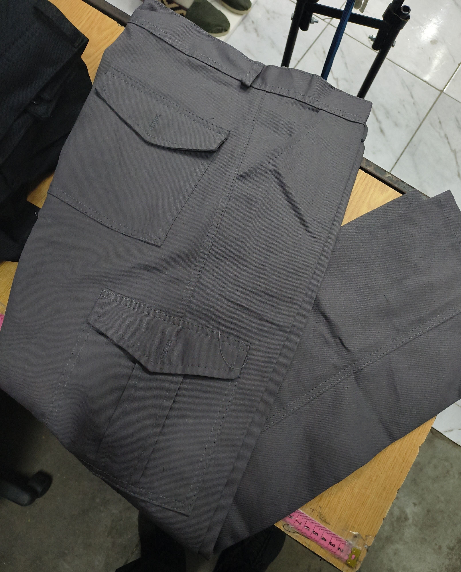 Cargo de Trabajo Gris - Imagen 3