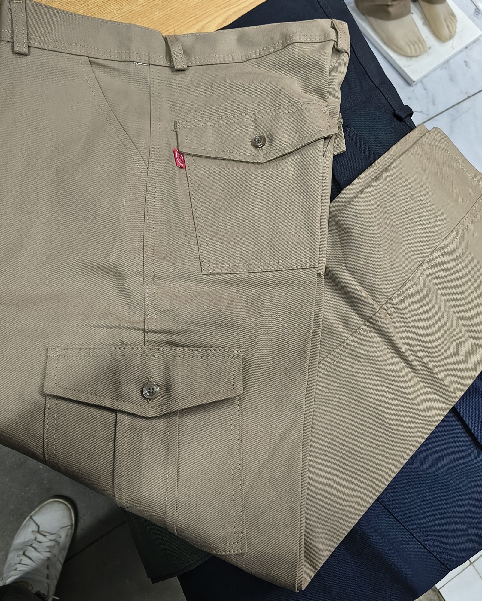 Pantalon de Trabajo Cargo - Imagen 2