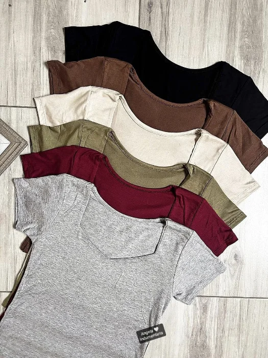 Remera Cuello Espejo