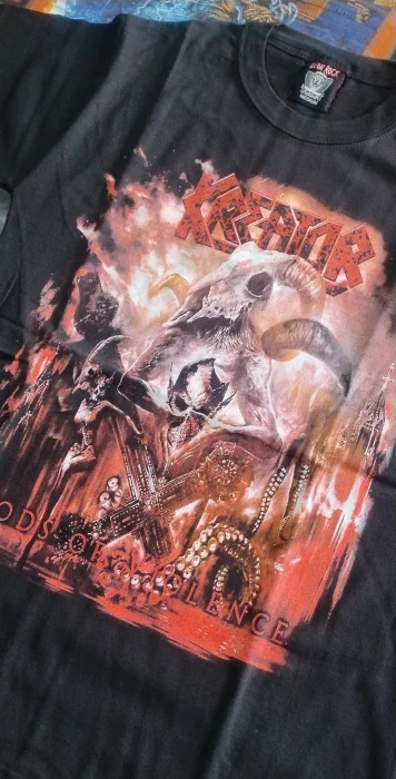 León Rock Remeras