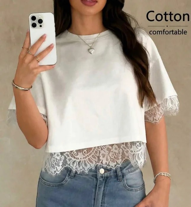 Remera con Encaje