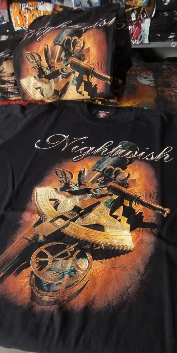 León Rock Remeras