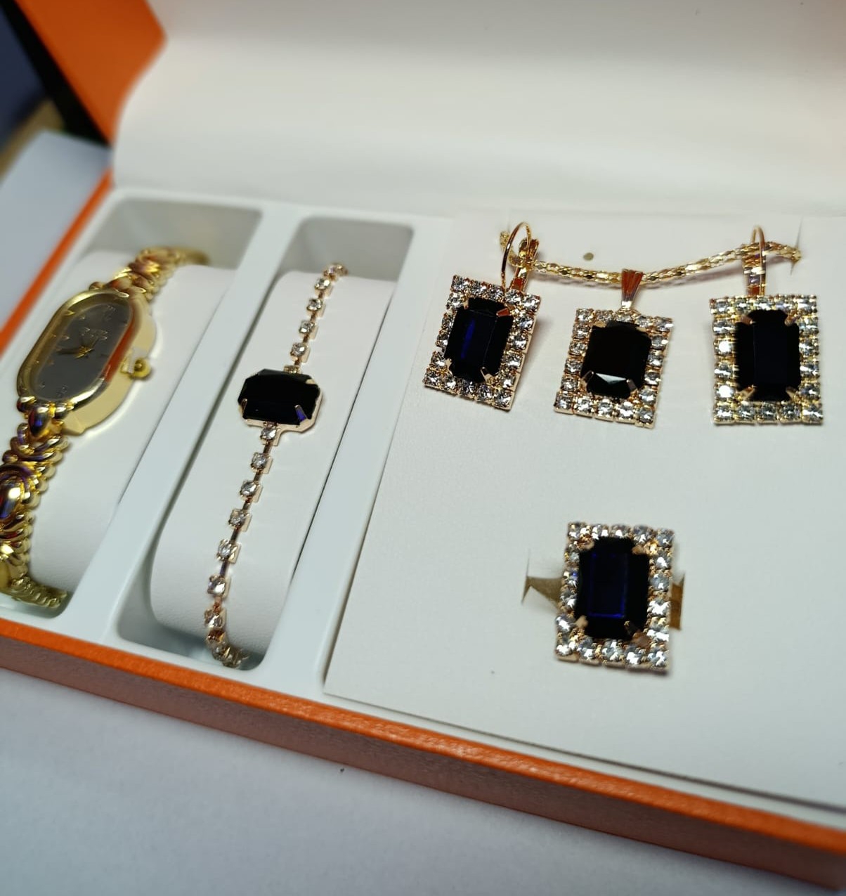 Set Reloj Dama Pulsera Cadena Aritos - Imagen 3
