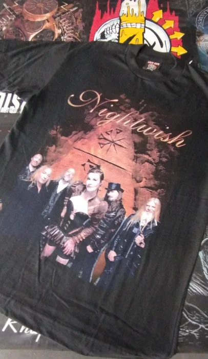 León Rock Remeras