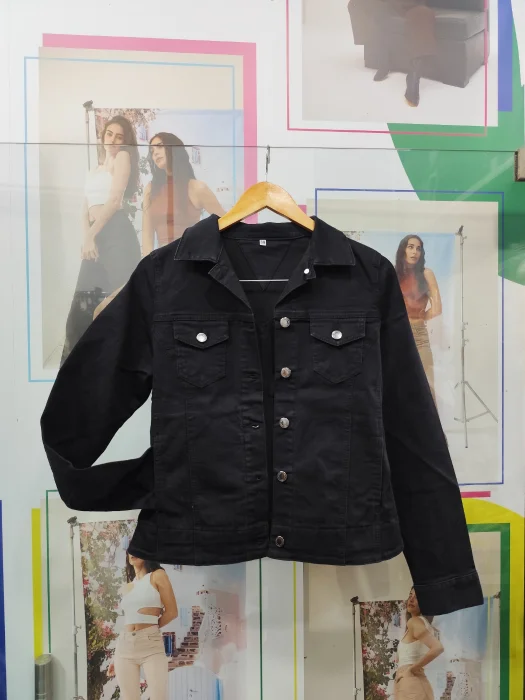Campera Elastizada Negra