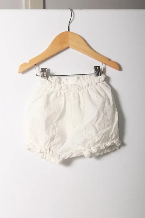 Cubrepañal Broderie