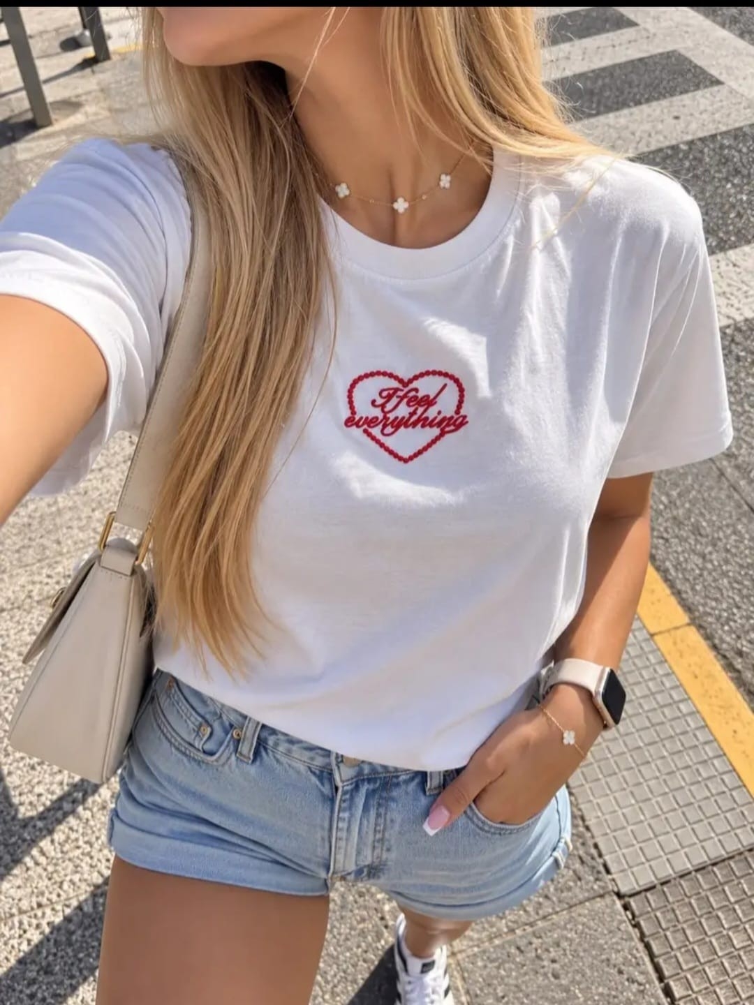 Remera Bordada Corazón - Imagen 2