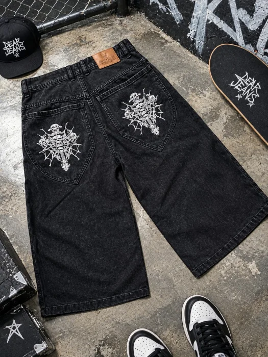 Bermudas Capri de Hombre Art Skull