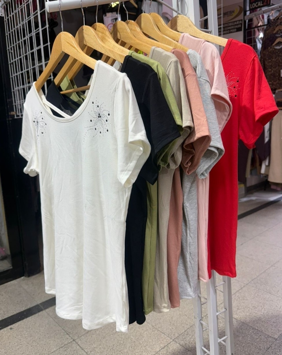 Remera con Aplique - Imagen 2