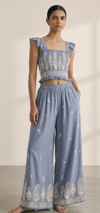 Conjunto  con  Estampado  Paisley