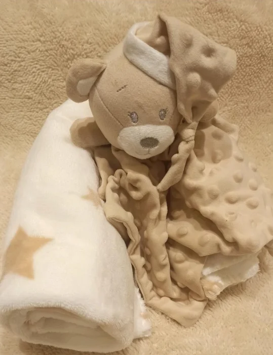 Manta con Peluche de Apego para Bebés