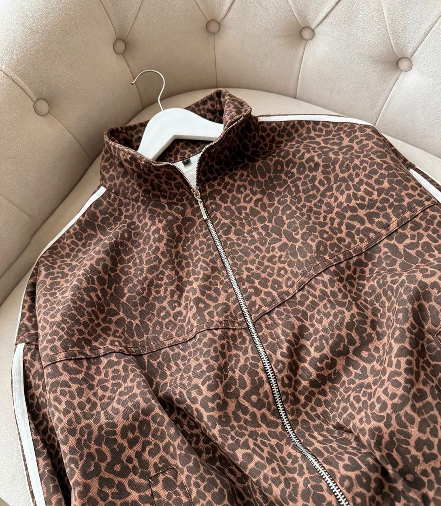 Campera Print Over Tendencia - Imagen 2